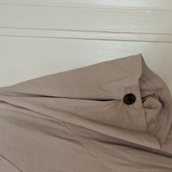 Maner Tan Knot-Front Short Sleeve Crop Top, Sz XL, Ribbed Fabric - Picture 3 of 6